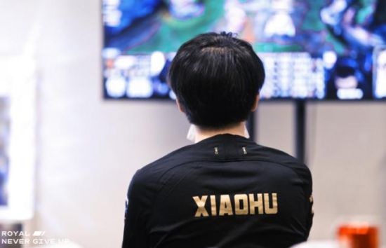 南京理工大学机器人战队夺得2025机甲大师赛冠军